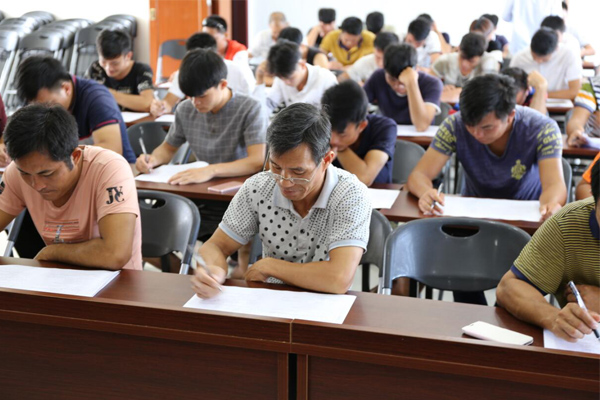 三亚理工职业学院汽车系助力乡村振兴 天涯区梅村村委会农村劳动力专业技能培训圆满结业